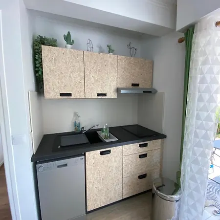 Apartment T2 Proche Plages Avec Jardin - Wifi & Parking *