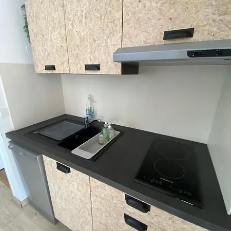 T2 Proche Plages Avec Jardin - Wifi & Parking Apartment