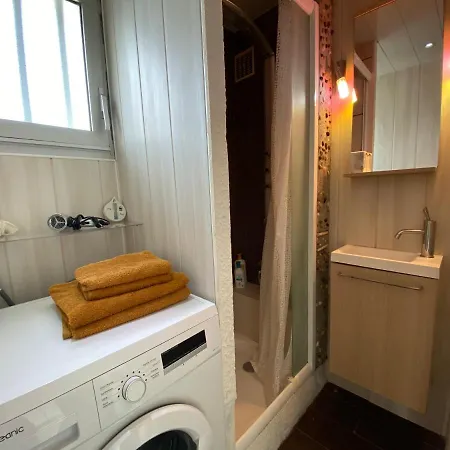 Apartment T2 Proche Plages Avec Jardin - Wifi & Parking *